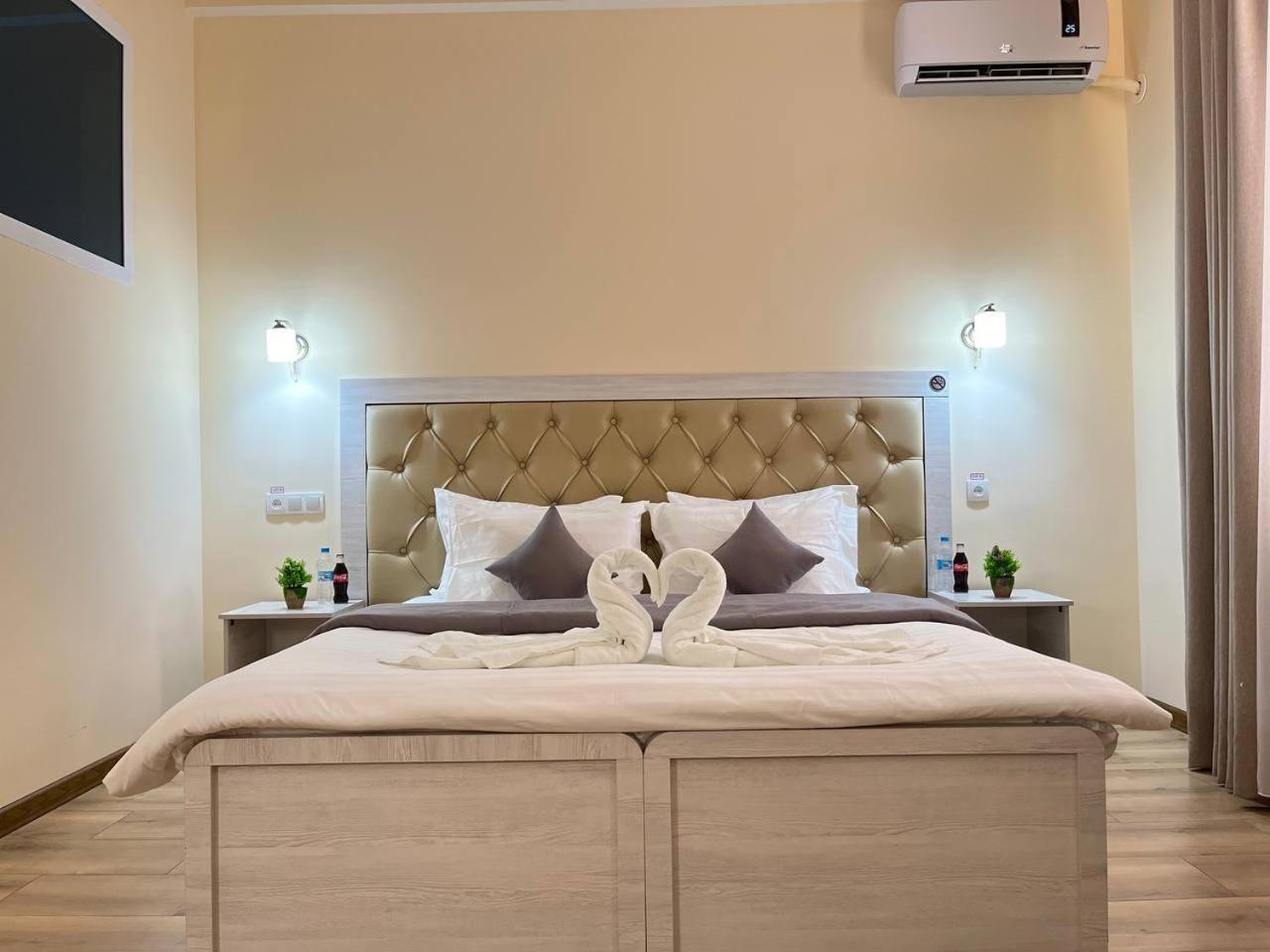 Aks Hotel Tashkent Ngoại thất bức ảnh