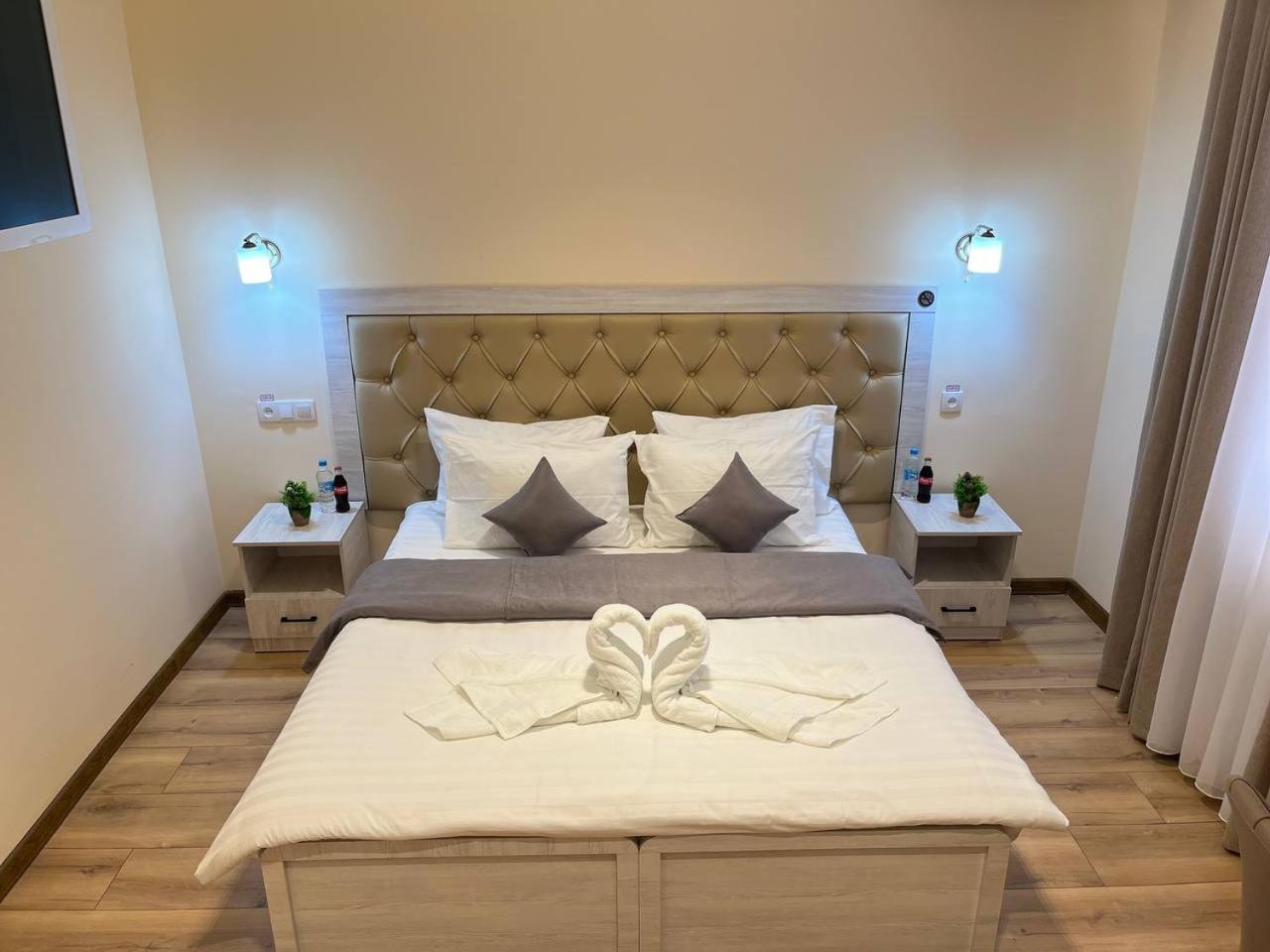 Aks Hotel Tashkent Ngoại thất bức ảnh