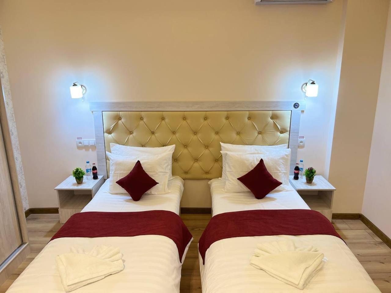 Aks Hotel Tashkent Ngoại thất bức ảnh