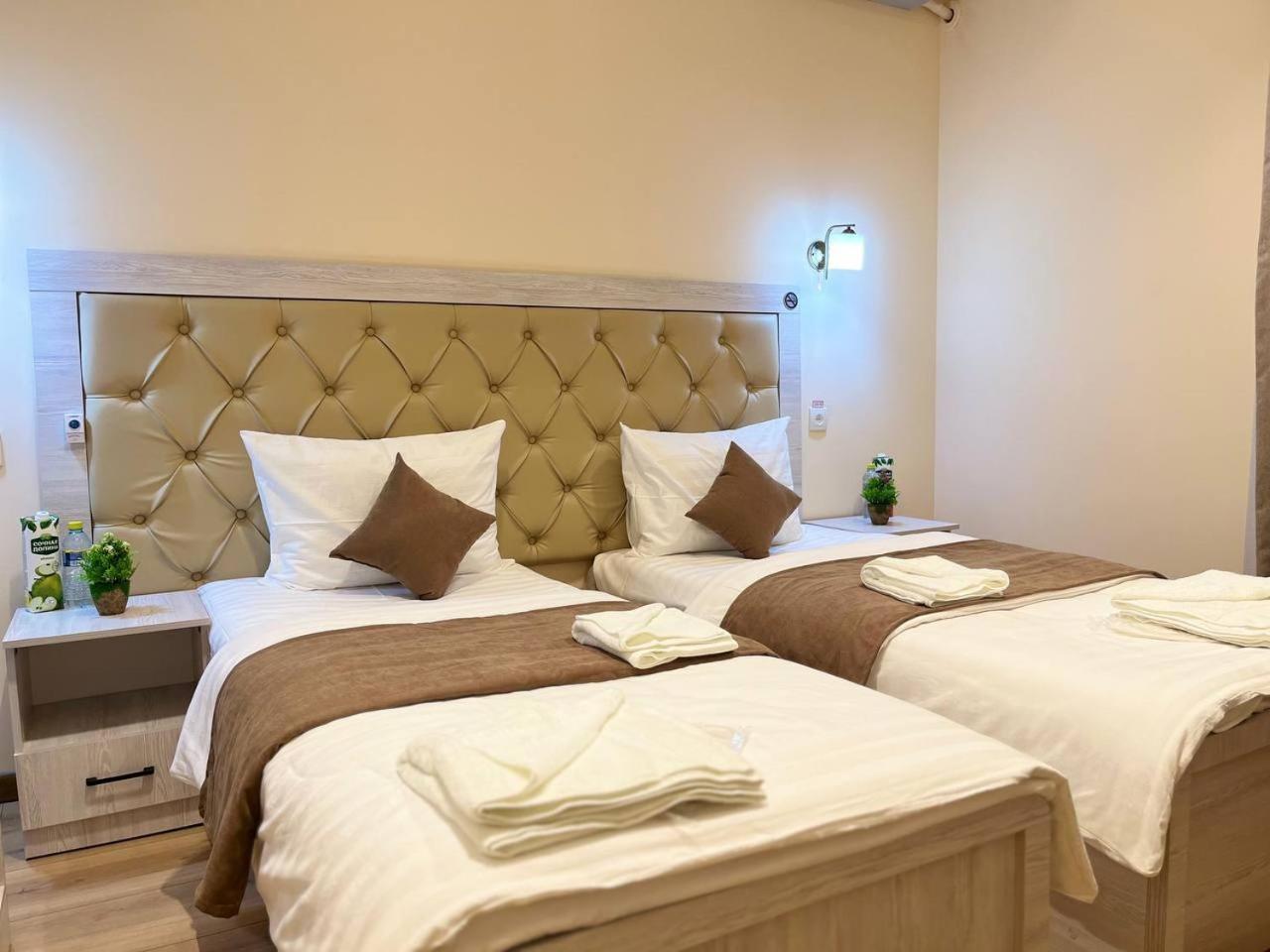 Aks Hotel Tashkent Ngoại thất bức ảnh