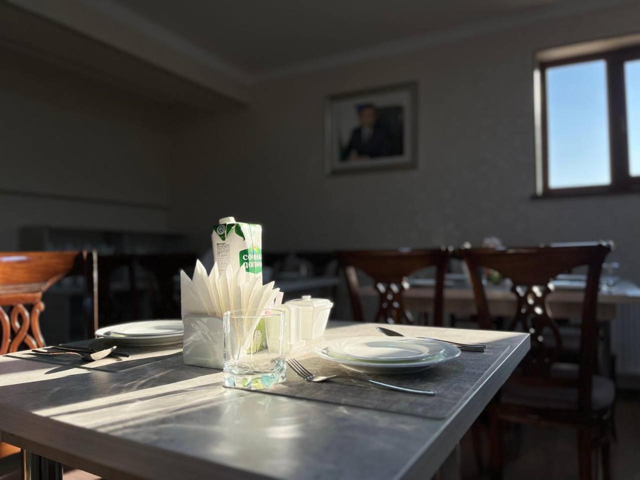 Aks Hotel Tashkent Ngoại thất bức ảnh