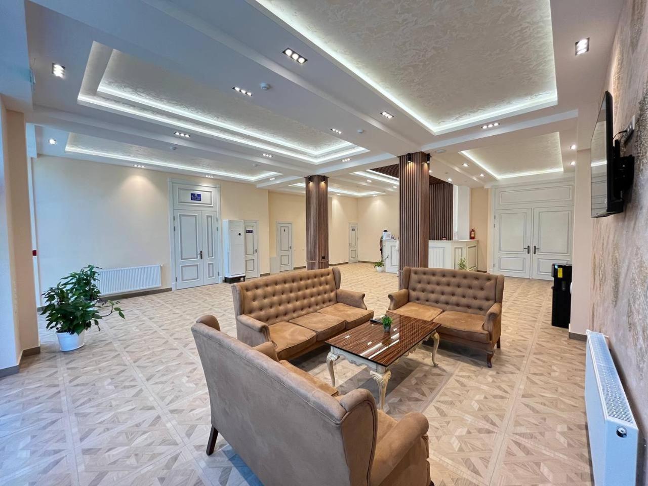 Aks Hotel Tashkent Ngoại thất bức ảnh